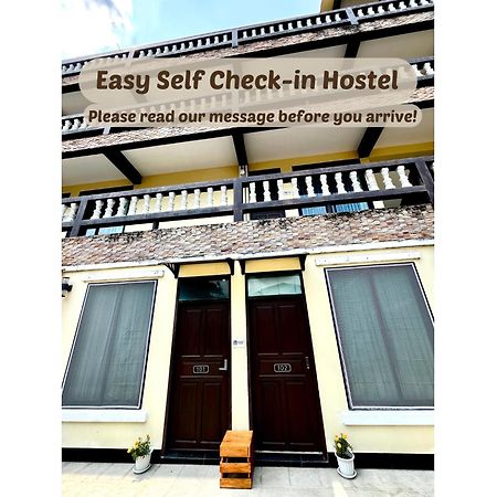 October Hostel Chiangmai Чиангмай Екстериор снимка