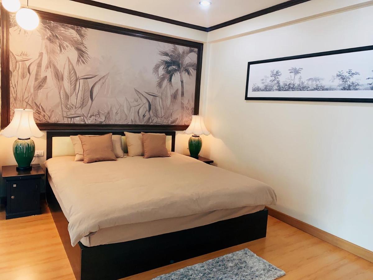 October Hostel Chiangmai Чиангмай Екстериор снимка
