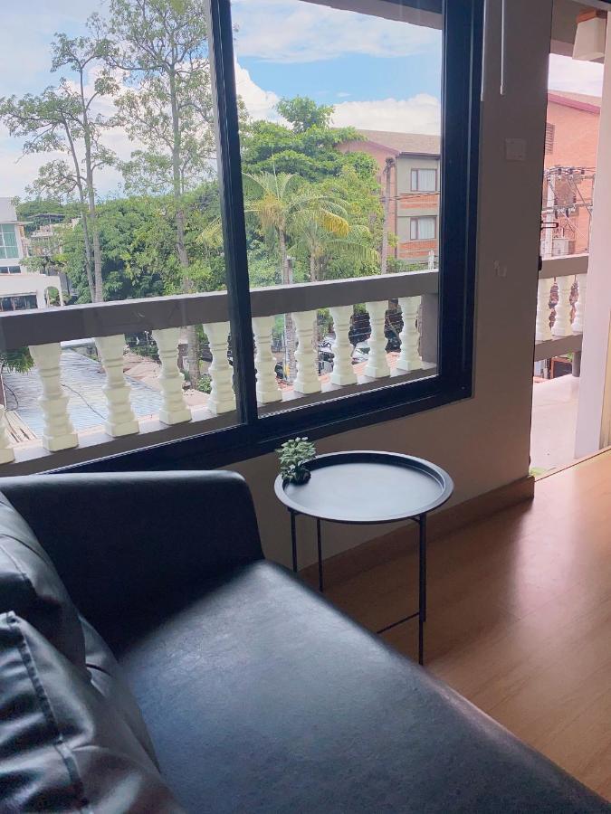 October Hostel Chiangmai Чиангмай Екстериор снимка