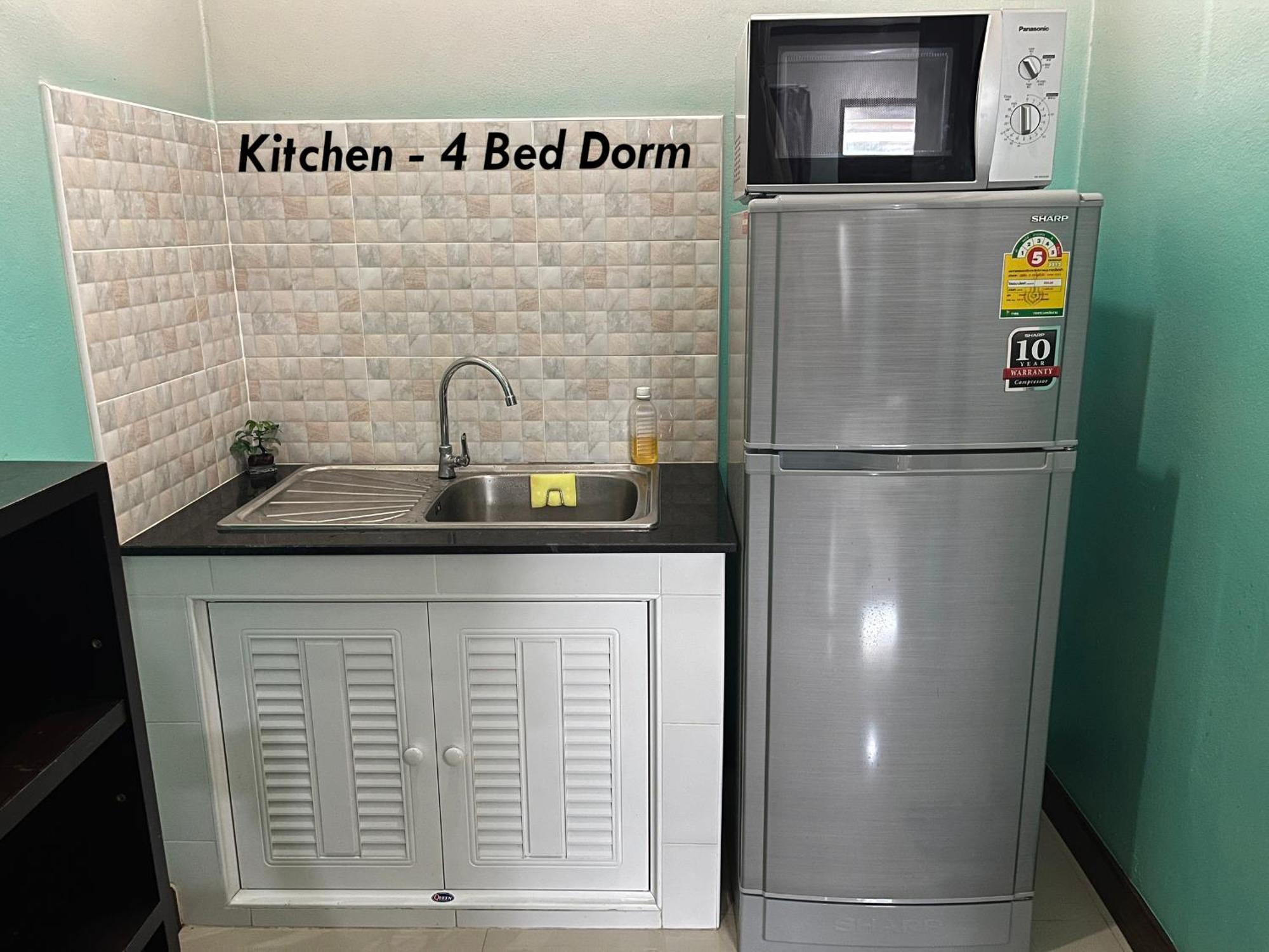 October Hostel Chiangmai Чиангмай Екстериор снимка